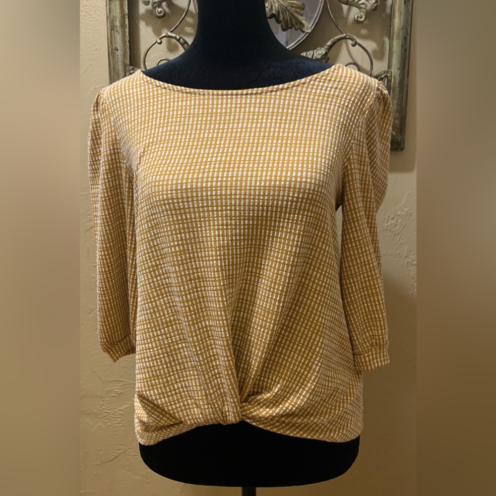 W5 Blouse Size Small